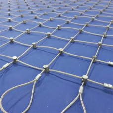 Сетка нержавеющая тросовая с параллельным узловым креплением и квадратной ячейкой Н8 7х7 AISI 304 40х40х2 мм