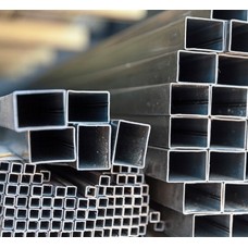 Труба нержавеющая квадратная сварная матовая 1.4307 / 304L 10х10х1 мм EN 10219