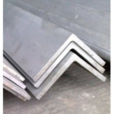 Уголок нержавеющий равнополочный г/к AISI 321 30х30х3 мм EN 10056